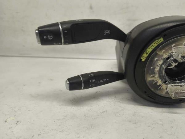 COMMODO VOLANT MERCEDES - Vue 2